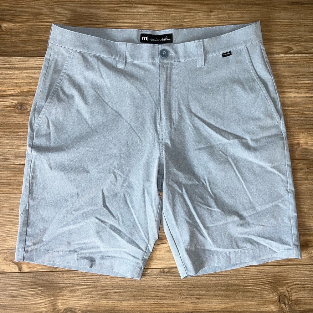 Travis Mathew Men's Golf Performance Athleisure
Shorts Size 34 Blue Lightweight